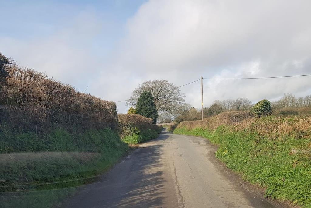 De-vollard, Cornish Cottage, Lovely Village Saltash
